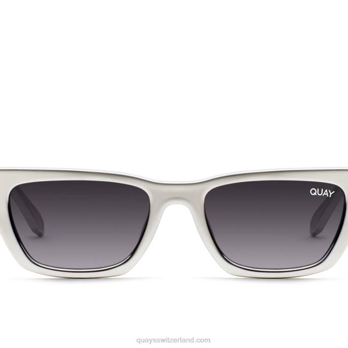 Quays Switzerland - die kween 00HB626 Silber/RauchQuay
